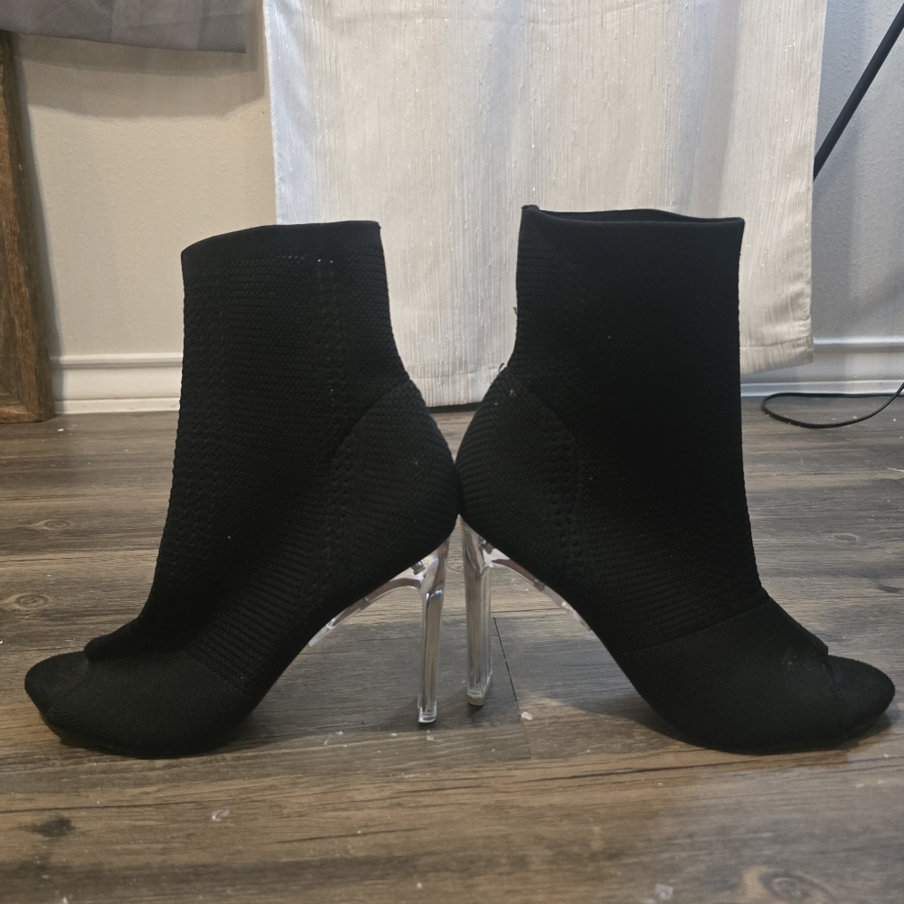 Catherine Malandrino Black Ankle Boots with Clear Heels - Picture 5 of 6